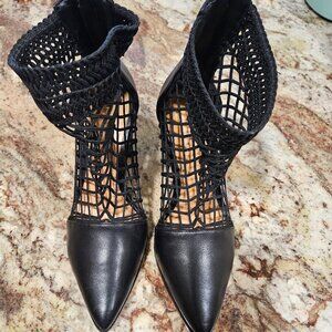SCHUTZ Caged heels/Bootie 9B